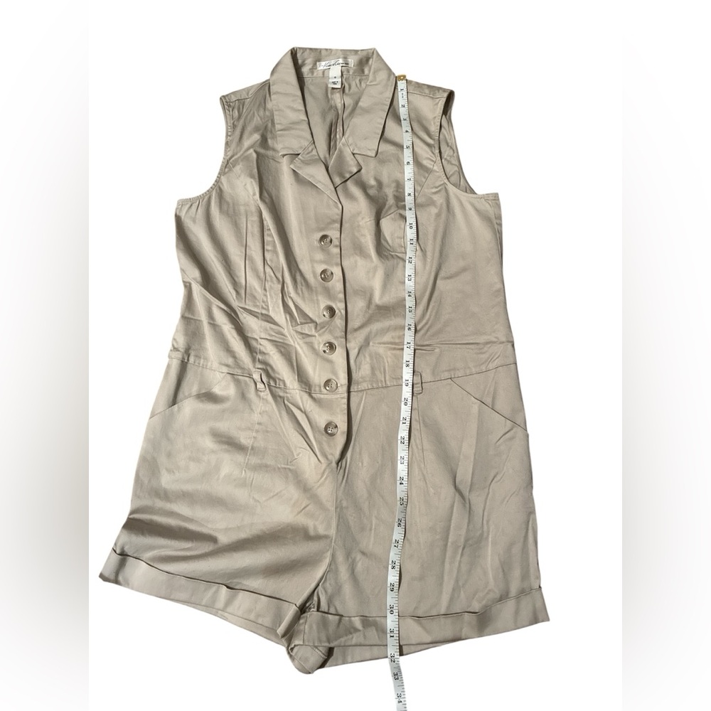 Kenneth Cole New York Beige Sleeveless Romper. Size 10. - Picture 11 of 14